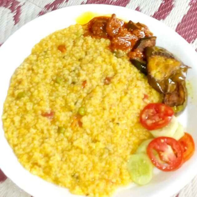 খিচুড়ি আর বেগুন ভাজি