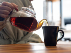 চা পান কি ব্লাড প্রেশার বাড়ায়? জানুন চায়ের পেছনের বৈজ্ঞানিক সত্য! ☕ চা পান কি ব্লাড প্রেশার বাড়ায়