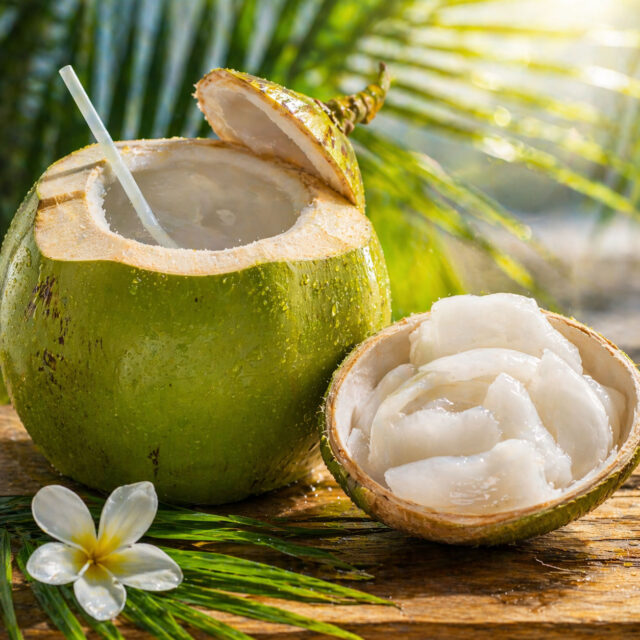 ডাবের পানি আর ডাবের শাঁস