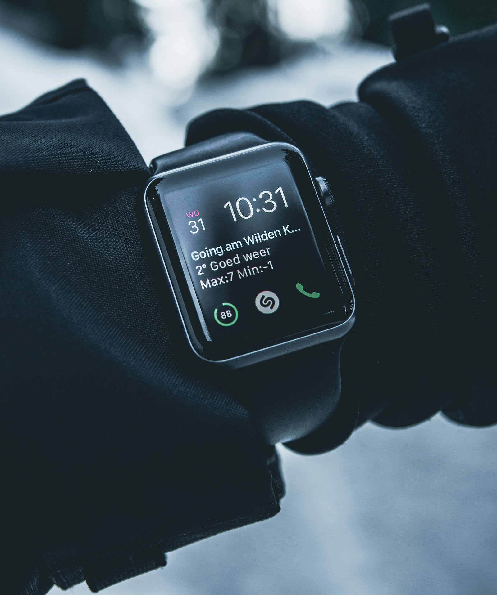 Apple Watch-এর কারণে প্রাণে বাঁচলেন এক ব্যক্তি, বলছেন এটি ছিল তাঁর মেয়ের উপহার
